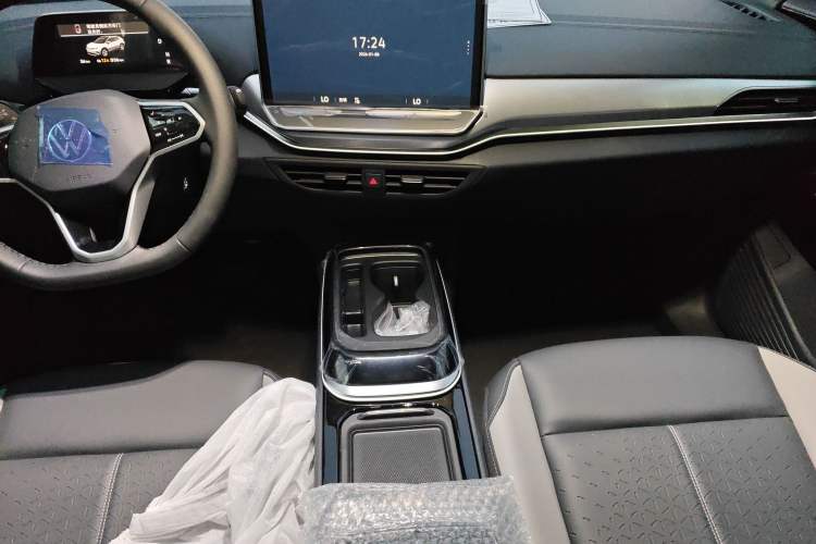 Used Volkswagen ID.4 CROZZ 2026 Model Pure Enjoyment Edition PURE Audio And AC Panel