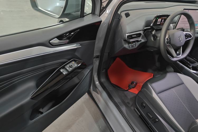 Used Volkswagen ID.4 CROZZ 2026 Model Pure Enjoyment Edition PURE Driver Seat