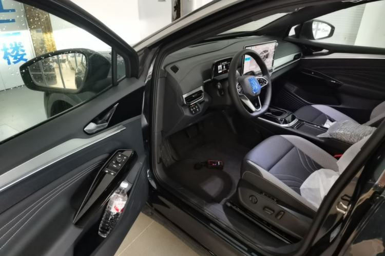 Used Volkswagen ID.4 CROZZ 2026 Model Pure Enjoyment Edition PURE Driver Seat