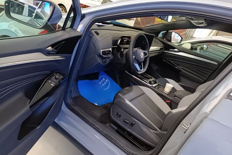 Used Volkswagen ID.4 CROZZ 2026 Model Pure Enjoyment Edition PURE Driver Seat