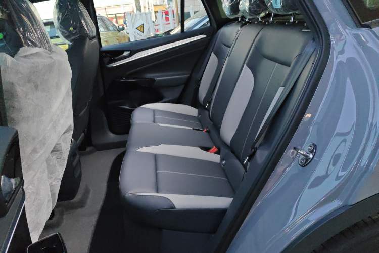 Used Volkswagen ID.4 CROZZ 2026 Model Pure Enjoyment Edition PURE Interior 4