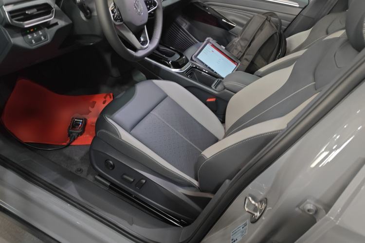 Used Volkswagen ID.4 CROZZ 2026 Model Pure Enjoyment Edition PURE Left Front Seat