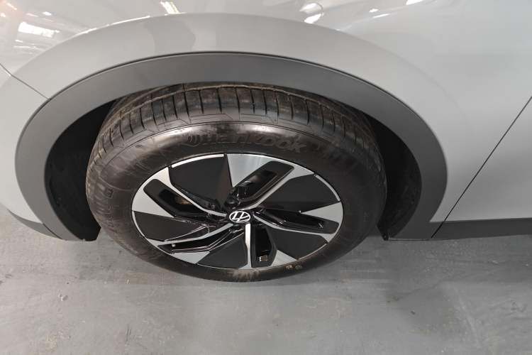 Used Volkswagen ID.4 CROZZ 2026 Model Pure Enjoyment Edition PURE Left Front Wheel Hub