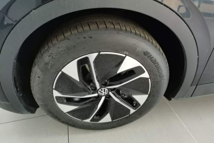 Used Volkswagen ID.4 CROZZ 2026 Model Pure Enjoyment Edition PURE Left Front Wheel Hub