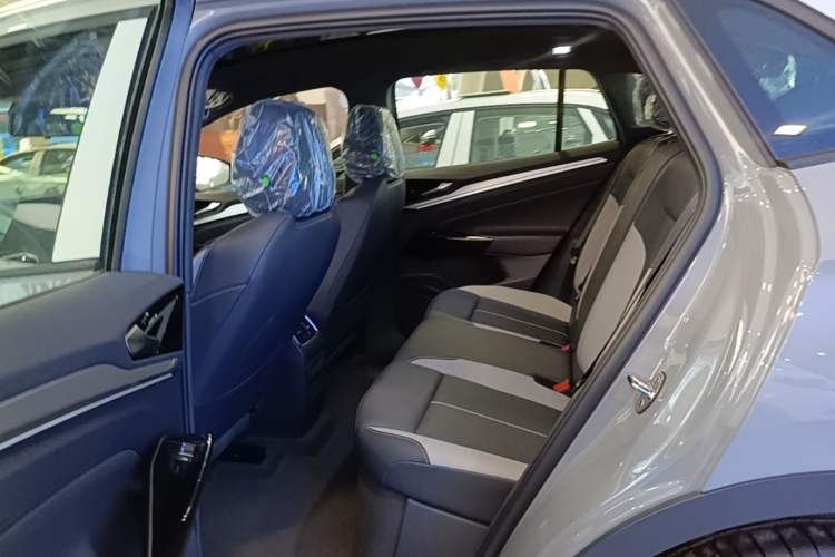 Used Volkswagen ID.4 CROZZ 2026 Model Pure Enjoyment Edition PURE Left Rear Seat