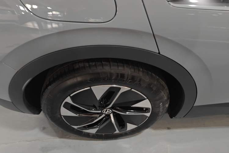 Used Volkswagen ID.4 CROZZ 2026 Model Pure Enjoyment Edition PURE Right Rear Wheel Hub