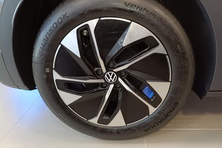 Used Volkswagen ID.4 CROZZ 2026 Model Pure Enjoyment Edition PURE Right Rear Wheel Hub