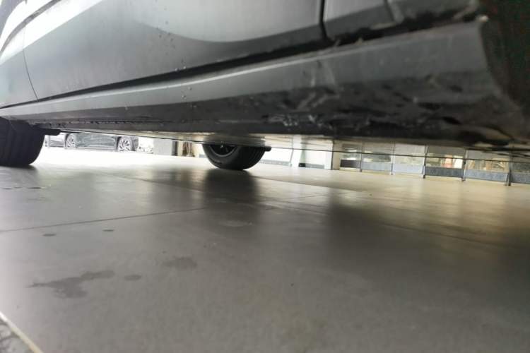 Used Volkswagen ID.4 CROZZ 2026 Model Pure Enjoyment Edition PURE Right Side Sill