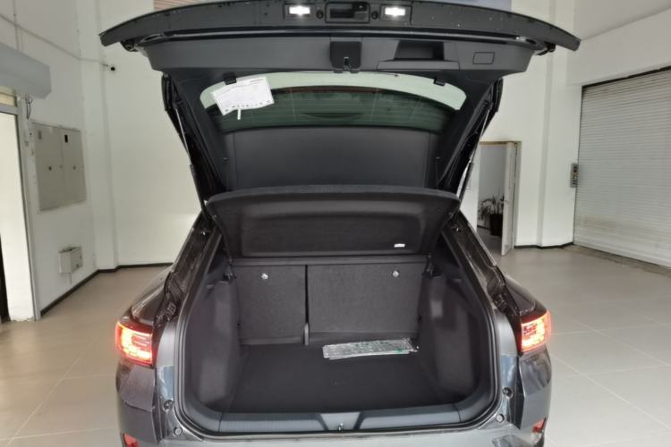 Used Volkswagen ID.4 CROZZ 2026 Model Pure Enjoyment Edition PURE Trunk