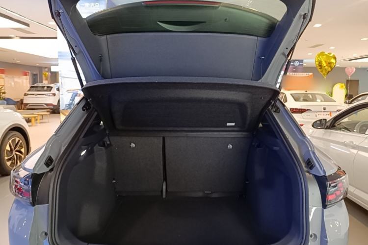 Used Volkswagen ID.4 CROZZ 2026 Model Pure Enjoyment Edition PURE Trunk