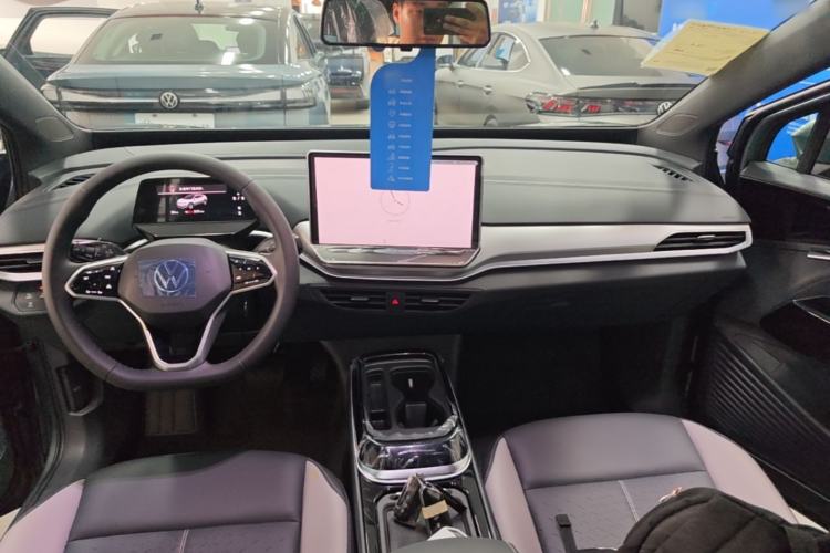 Used Volkswagen ID.4 CROZZ 2026 Model Pure Enjoyment Edition PURE Center Console