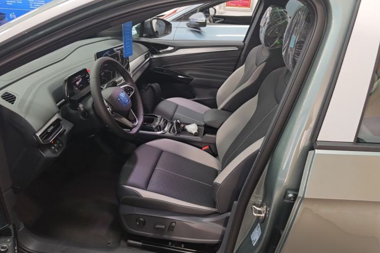 Used Volkswagen ID.4 CROZZ 2026 Model Pure Enjoyment Edition PURE Left Front Seat