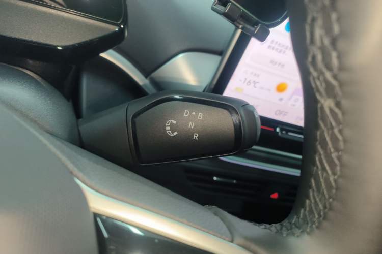 Used Volkswagen ID.4 CROZZ 2026 Model Pure Enjoyment Edition PURE Gear Lever
