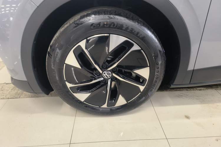 Used Volkswagen ID.4 CROZZ 2026 Model Pure Enjoyment Edition PURE Left Front Wheel Hub