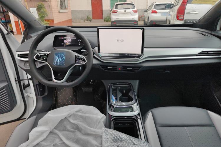 Used Volkswagen ID.4 CROZZ 2026 Model Pure Enjoyment Edition PURE Center Console