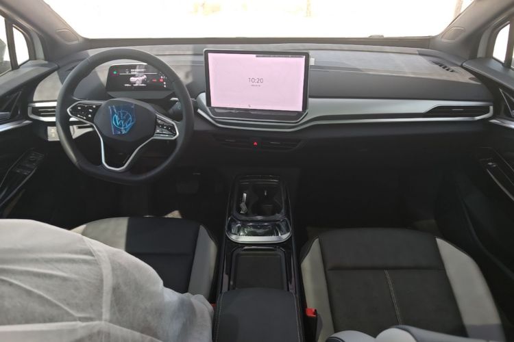 Used Volkswagen ID.4 CROZZ 2026 Model Pure Enjoyment Edition PURE Center Console