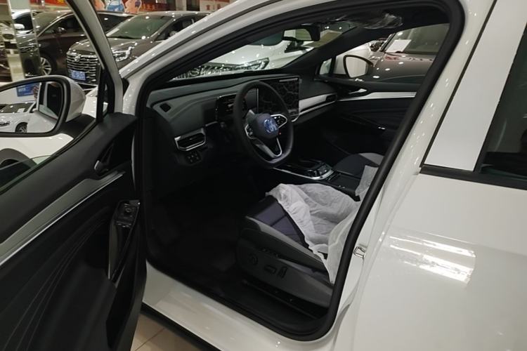 Used Volkswagen ID.4 CROZZ 2026 Model Pure Enjoyment Edition PURE Driver Seat