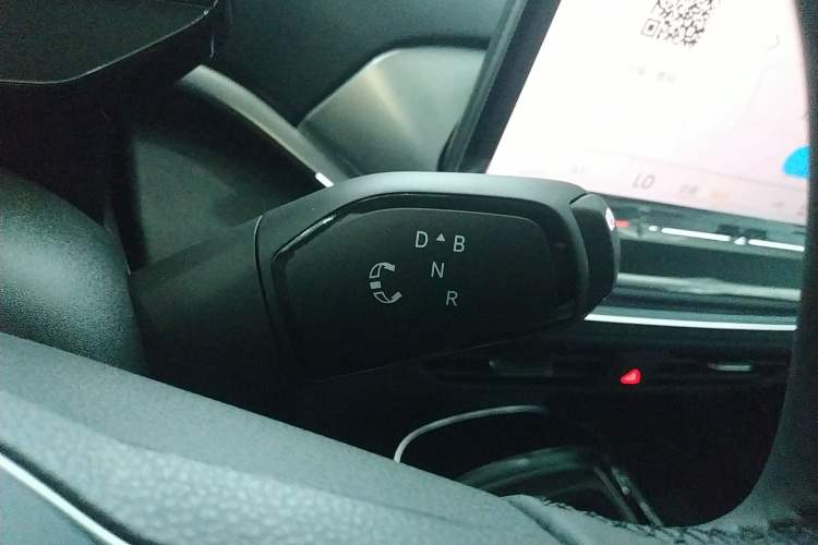 Used Volkswagen ID.4 CROZZ 2026 Model Pure Enjoyment Edition PURE Gear Lever