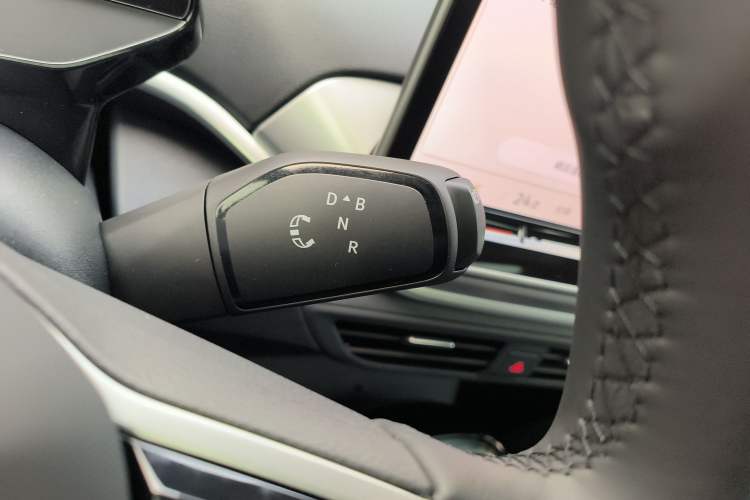 Used Volkswagen ID.4 CROZZ 2026 Model Pure Enjoyment Edition PURE Gear Lever