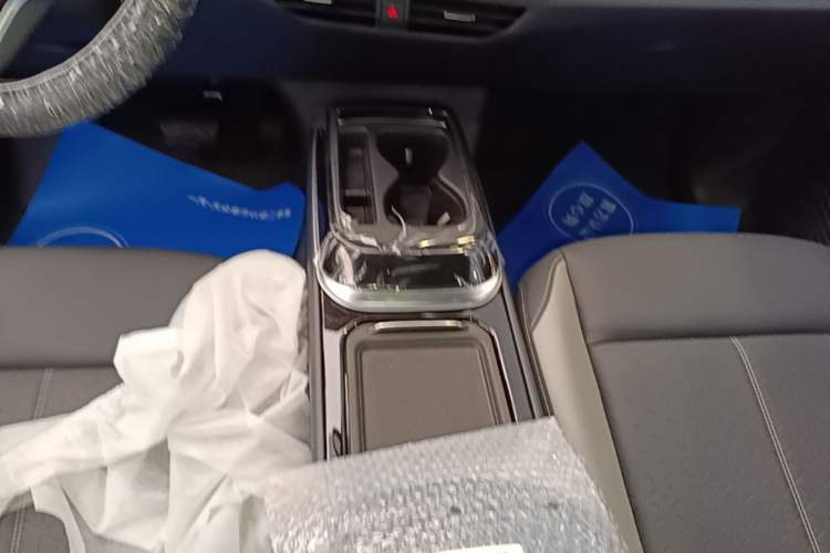Used Volkswagen ID.4 CROZZ 2026 Model Pure Enjoyment Edition PURE Gear Lever