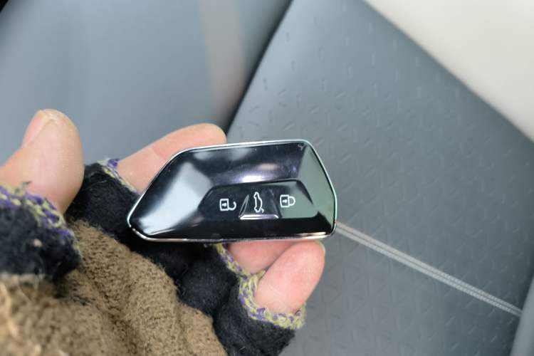 Used Volkswagen ID.4 CROZZ 2026 Model Pure Enjoyment Edition PURE Interior 1