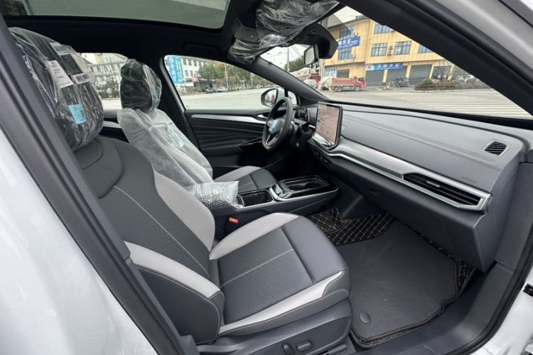 Used Volkswagen ID.4 CROZZ 2026 Model Pure Enjoyment Edition PURE Interior 6