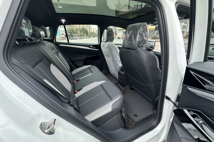 Used Volkswagen ID.4 CROZZ 2026 Model Pure Enjoyment Edition PURE Interior 7