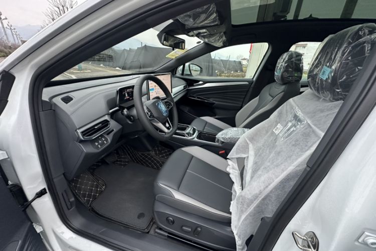Used Volkswagen ID.4 CROZZ 2026 Model Pure Enjoyment Edition PURE Left Front Seat