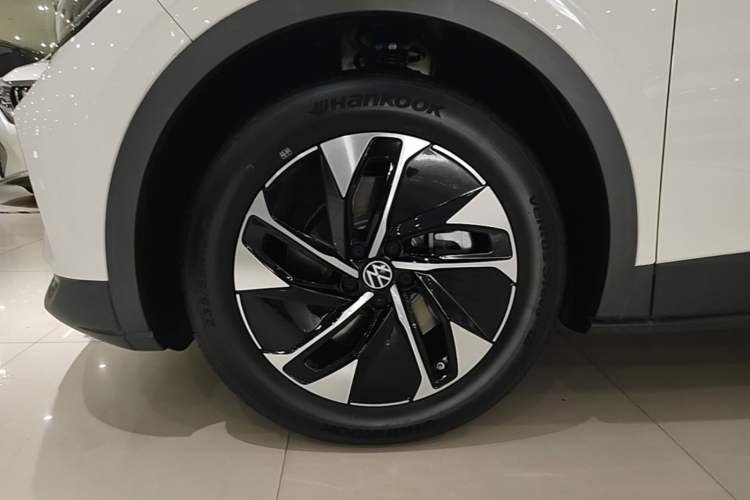 Used Volkswagen ID.4 CROZZ 2026 Model Pure Enjoyment Edition PURE Left Front Wheel Hub