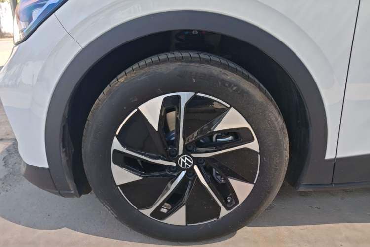 Used Volkswagen ID.4 CROZZ 2026 Model Pure Enjoyment Edition PURE Left Front Wheel Hub