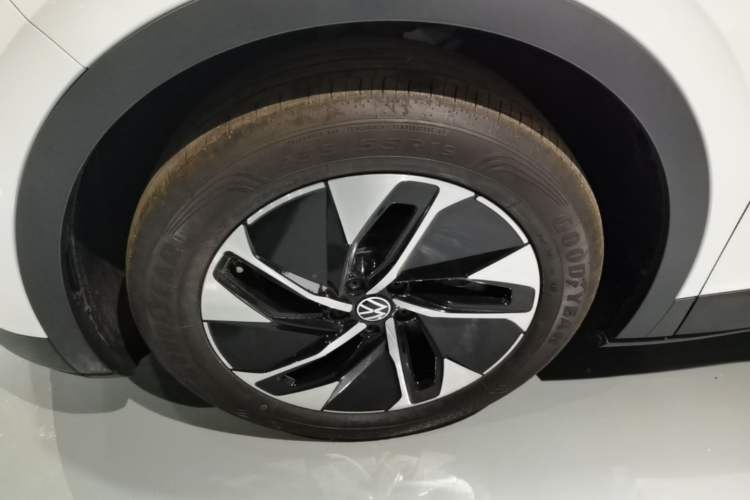 Used Volkswagen ID.4 CROZZ 2026 Model Pure Enjoyment Edition PURE Left Front Wheel Hub