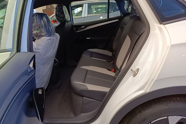 Used Volkswagen ID.4 CROZZ 2026 Model Pure Enjoyment Edition PURE Left Rear Seat