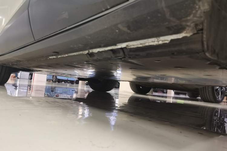 Used Volkswagen ID.4 CROZZ 2026 Model Pure Enjoyment Edition PURE Left Side Sill