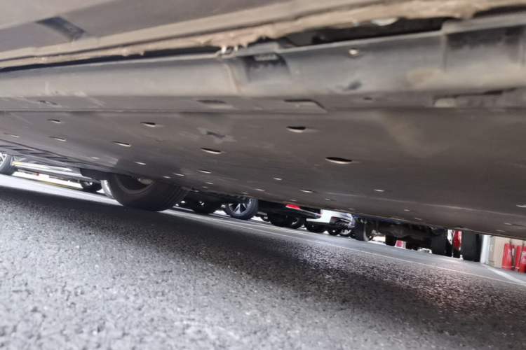 Used Volkswagen ID.4 CROZZ 2026 Model Pure Enjoyment Edition PURE Left Side Sill