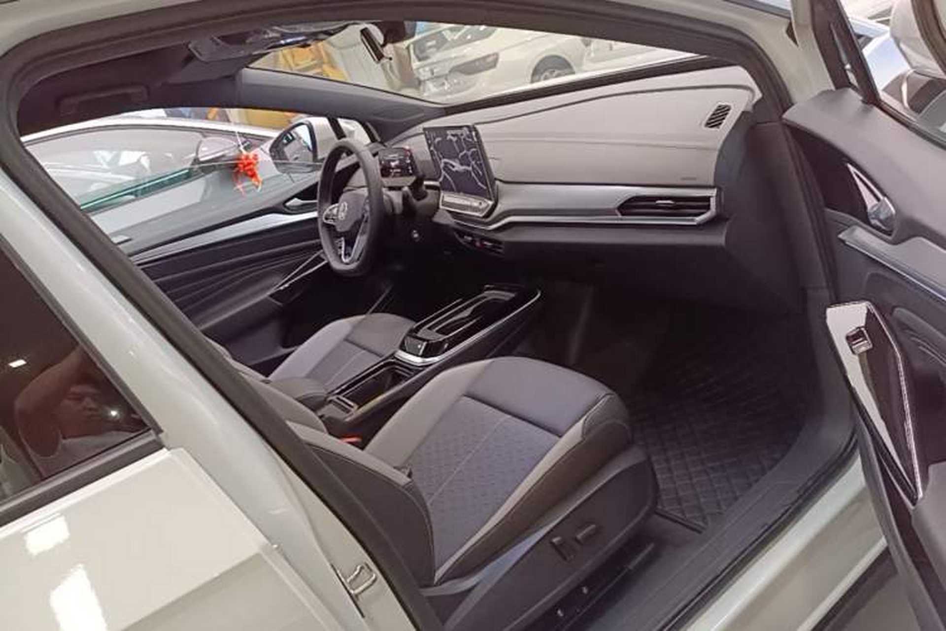 Used Volkswagen ID.4 CROZZ 2026 Model Pure Enjoyment Edition PURE Right Front Seat