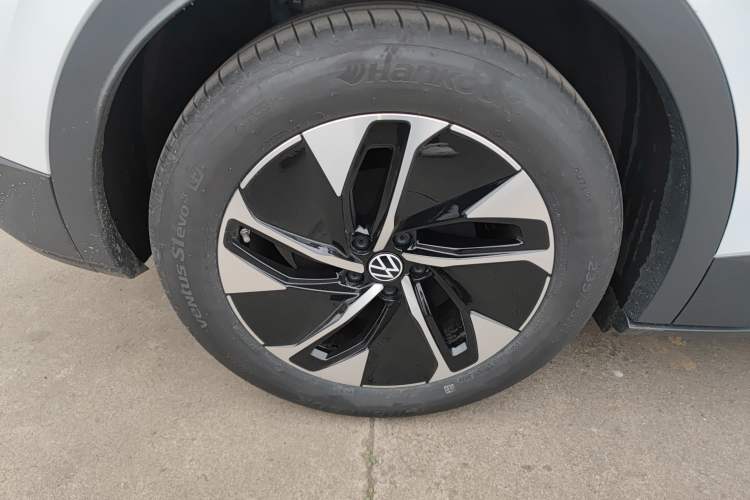 Used Volkswagen ID.4 CROZZ 2026 Model Pure Enjoyment Edition PURE Right Rear Wheel Hub