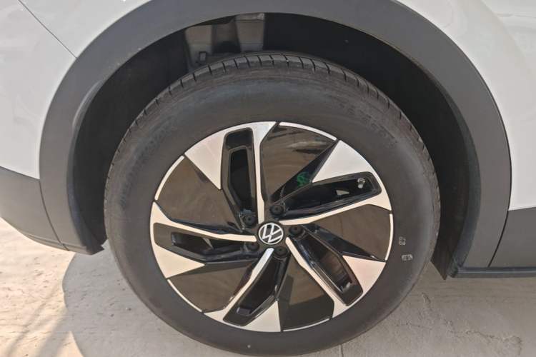 Used Volkswagen ID.4 CROZZ 2026 Model Pure Enjoyment Edition PURE Right Rear Wheel Hub