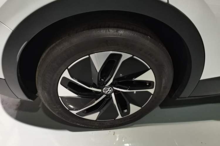 Used Volkswagen ID.4 CROZZ 2026 Model Pure Enjoyment Edition PURE Right Rear Wheel Hub