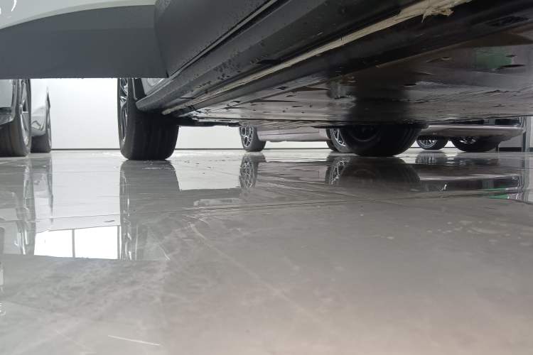 Used Volkswagen ID.4 CROZZ 2026 Model Pure Enjoyment Edition PURE Right Side Sill