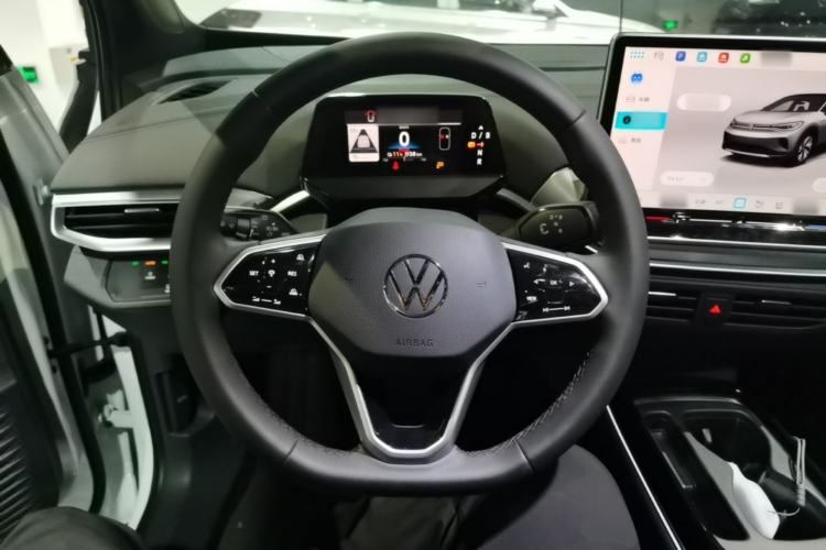 Used Volkswagen ID.4 CROZZ 2026 Model Pure Enjoyment Edition PURE Steering Wheel