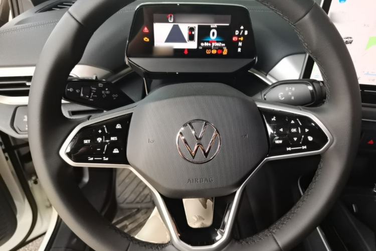 Used Volkswagen ID.4 CROZZ 2026 Model Pure Enjoyment Edition PURE Steering Wheel