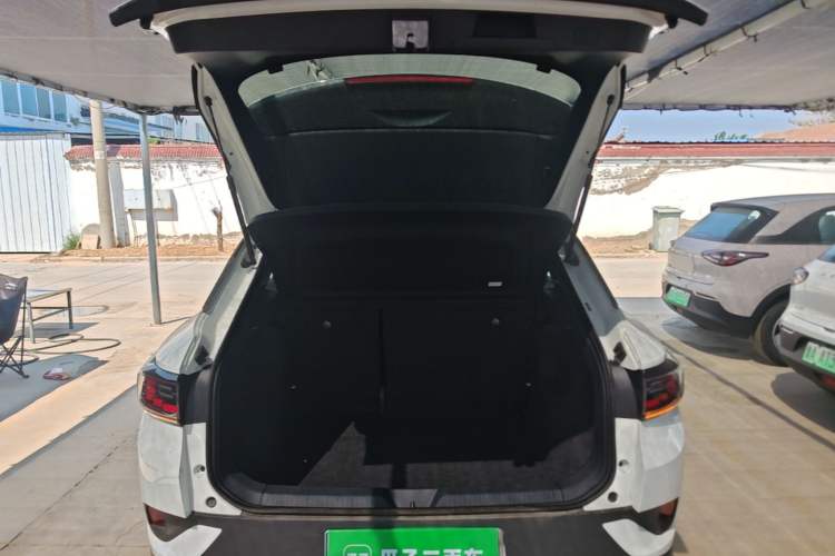 Used Volkswagen ID.4 CROZZ 2026 Model Pure Enjoyment Edition PURE Trunk