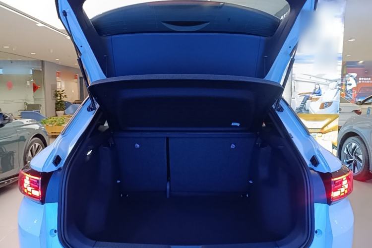 Used Volkswagen ID.4 CROZZ 2026 Model Pure Enjoyment Edition PURE Trunk