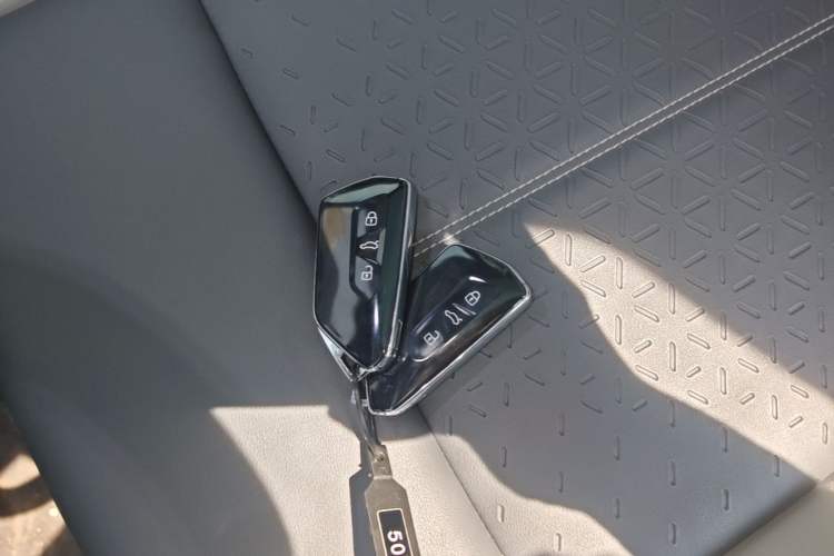 Used Volkswagen ID.4 CROZZ 2026 Model Pure Enjoyment Edition PURE Vehicle Key