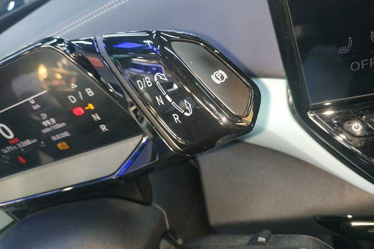 Used Volkswagen ID.4 X 2023 Ultra-Intelligent Long-Range Version Gear Lever