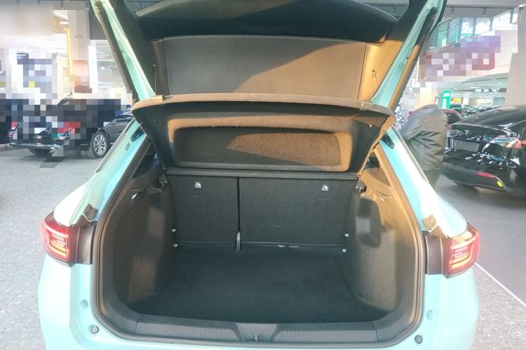 Used Volkswagen ID.4 X 2023 Ultra-Intelligent Long-Range Version Trunk