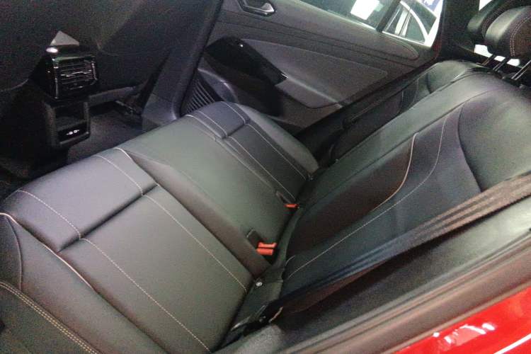 Used Volkswagen ID.4 X 2022 Pure Long-Range Version Interior 4
