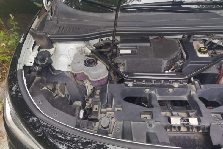 Used Volkswagen ID.4 X 2021 Pure+ Long-Range Edition Engine Bay Right