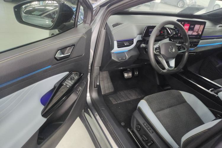 Used Volkswagen ID.4 X 2021 Pro Smart Long-Range Edition Interior 3