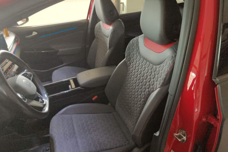 Used Volkswagen ID.4 X 2021 Pro Smart Long-Range Edition Left Front Seat